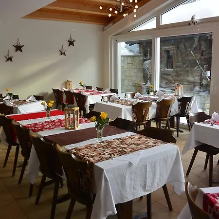 Inn Baergsunnu Saas-Grund